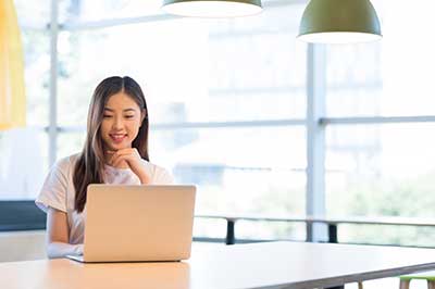 留学中介推荐,中国香港留学学传媒专业